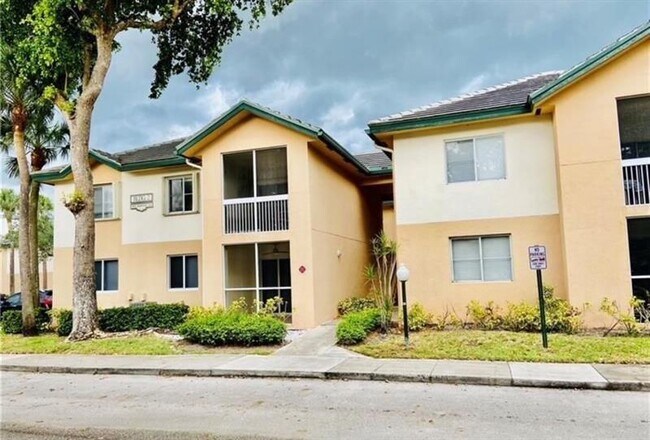 Photo - 9955 Westview Dr Unidad 224