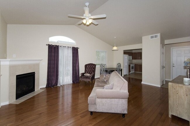 Photo - Lovely Ranch Style Home!