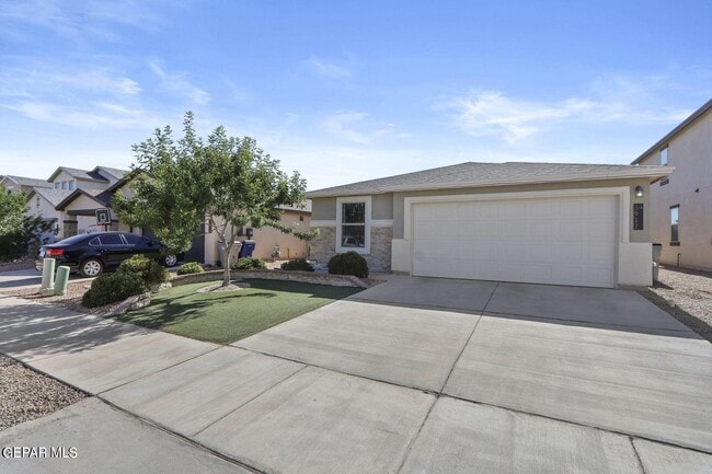 Photo - 3917 Desert Dunes Dr