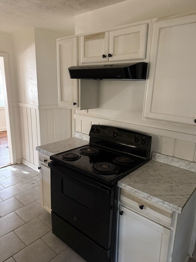 Photo - 2718 Emerald Dr