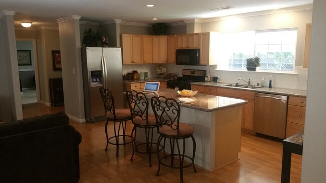 Building Photo - 87 Panoramic Way