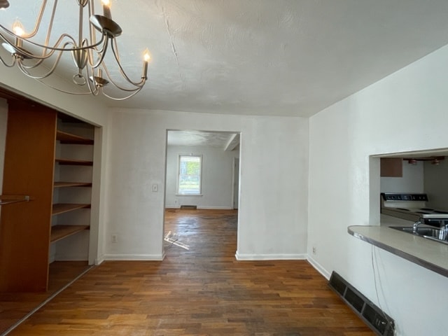 Photo - 1343 E Bowman St