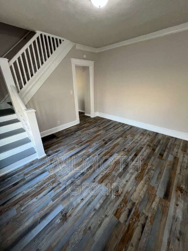 Photo - 3249 N Kenwood Ave