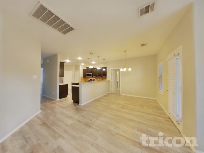 Photo - 1030 Barrington Dr