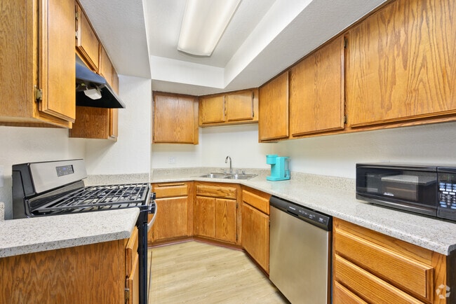 2BR, 2BA - 1100SF - Kitchen