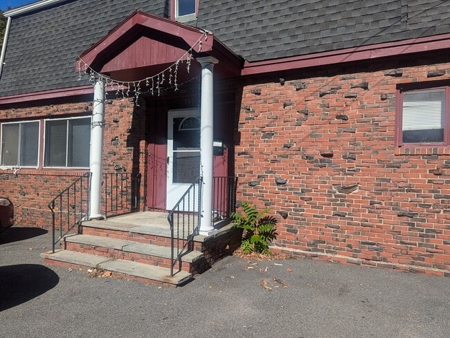 Photo - 581 Proctor Ave Unit 1