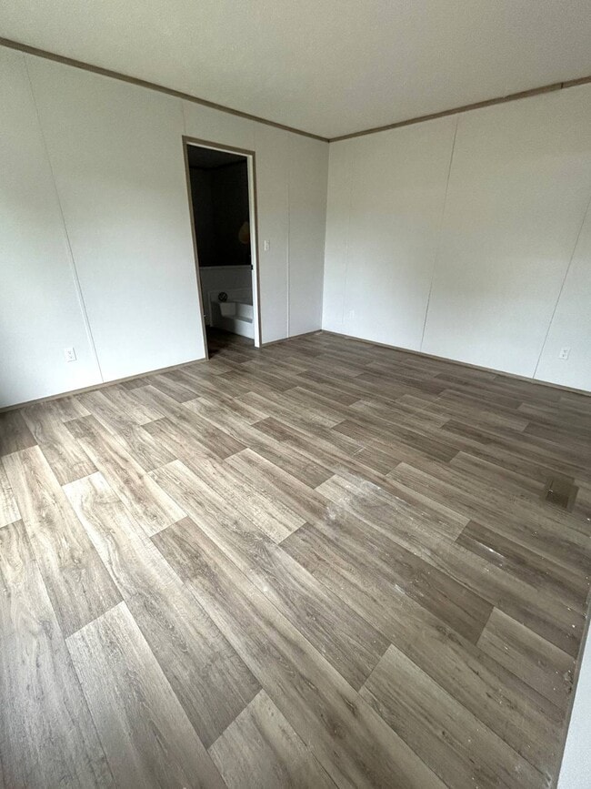 Photo - 575 Payne Creek Est