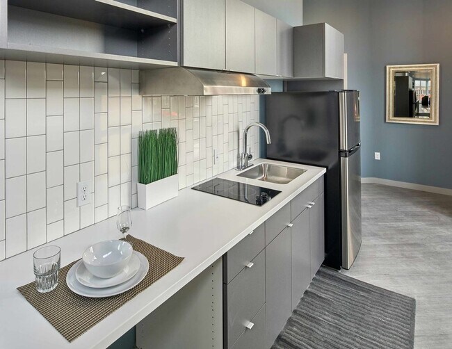 Photo - Minnie Flats