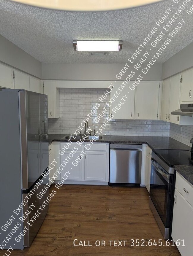 Photo - 125 SE 13th Ave