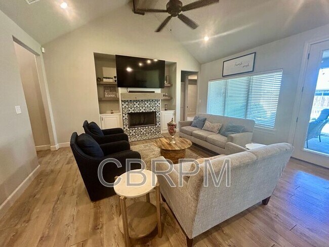 Photo - 5616 119th St