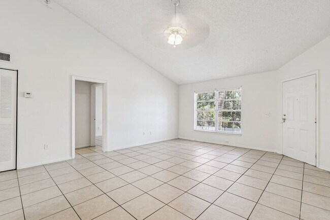 Photo - Spacious and Affordable 2/2 Condo In Lancelot at Winter Park Unit B202