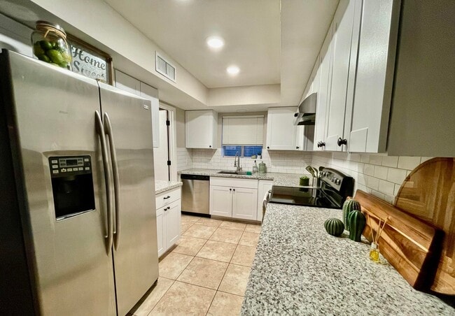 Photo - 2434 N Shade Tree Cir