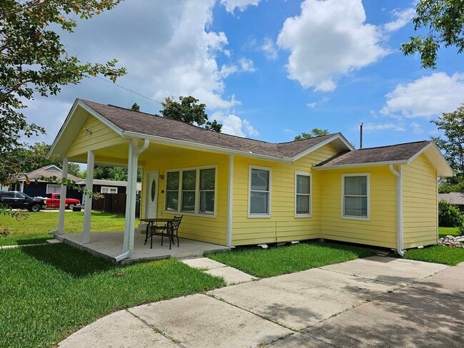 Building Photo - 3015 Bonner Dr Rental