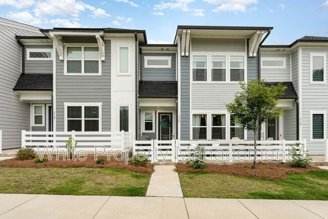 Photo - 514 Myrick Aly Townhome