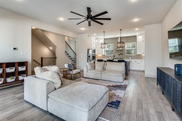 Photo - 1434 Elevado Dr