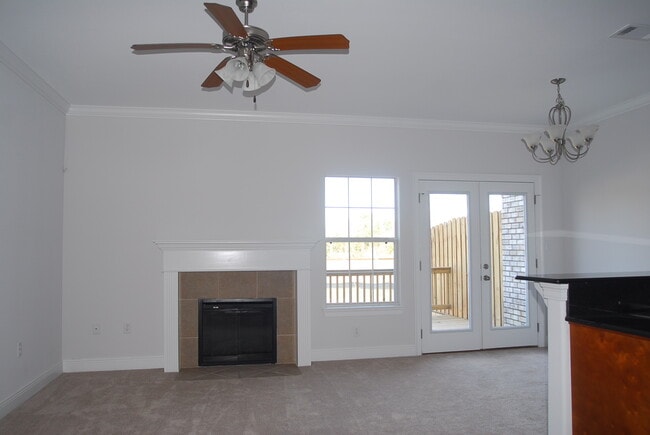 3460 Riverbend Cv