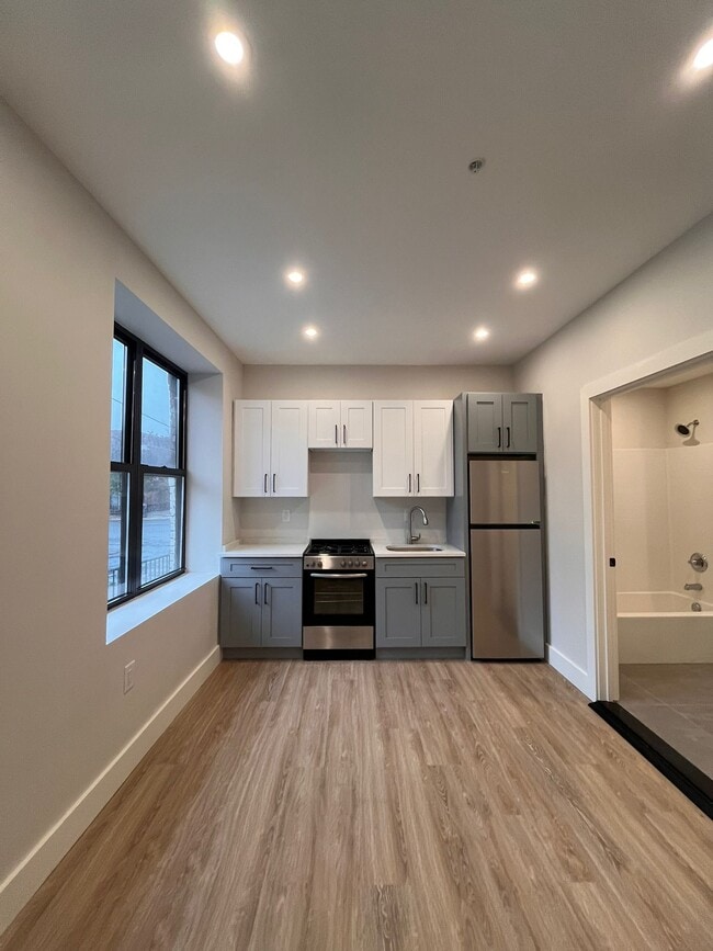 Photo - 269 Martin Luther King Jr Dr