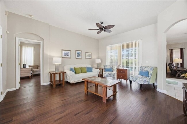 Photo - 722 Brighton Dr