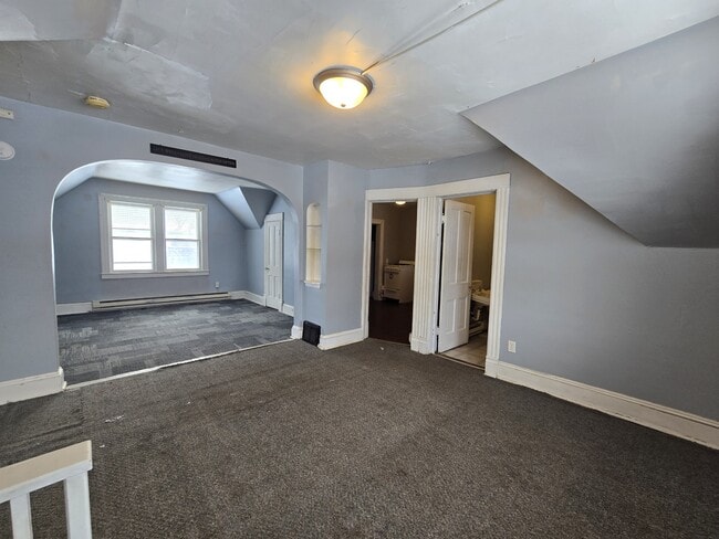 Building Photo - 102 South St