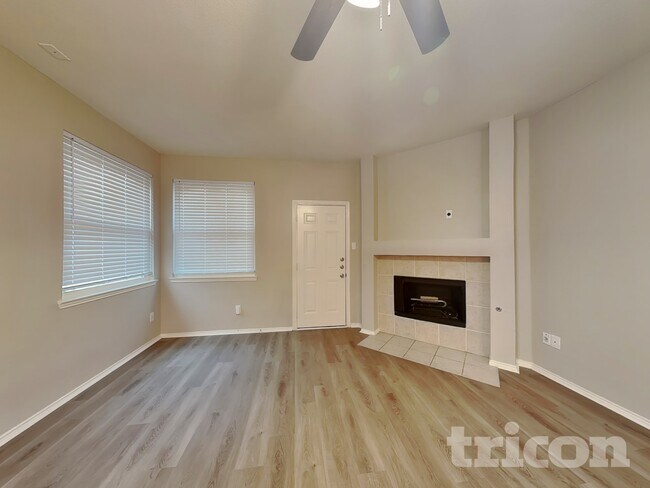 Photo - 7912 Hidden Path Ln