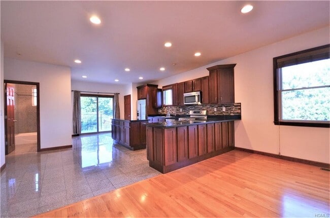 Photo - 73 Edgewood Ave