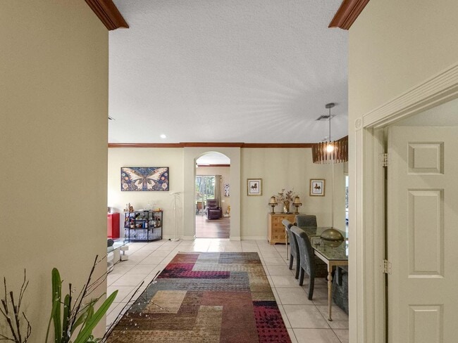 Photo - 5058 Glenville Dr