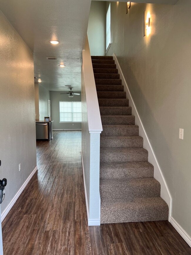 Photo - 113 Village N