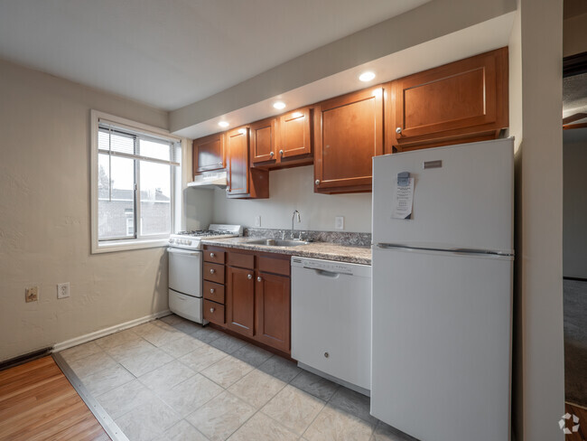 3840-306 - Brentwood Manor Rental