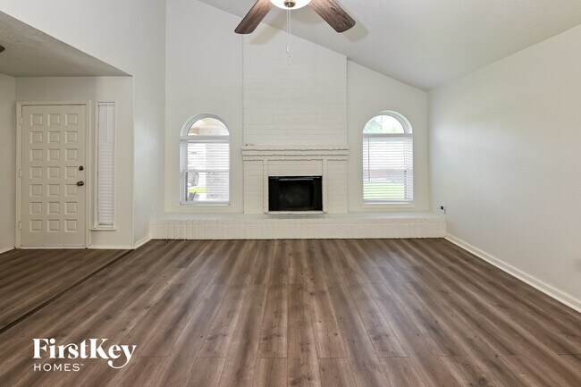 Photo - 7207 Foxwick Ln