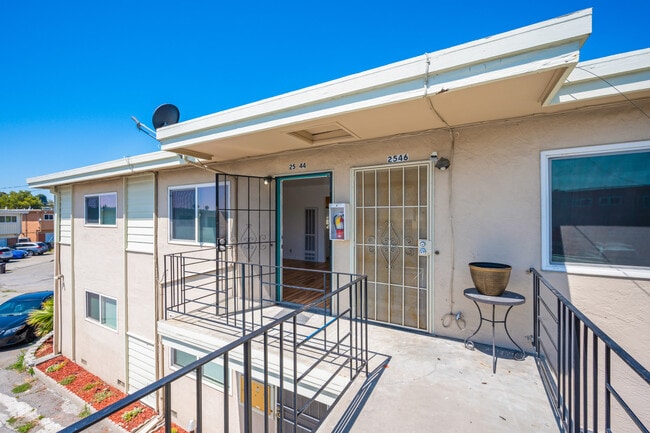 Photo - 2542 Denning Ct