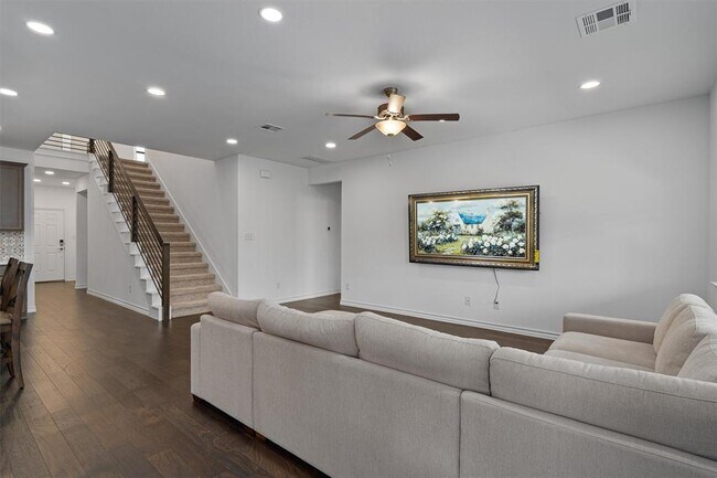 Photo - 213 Stinchcomb Rd