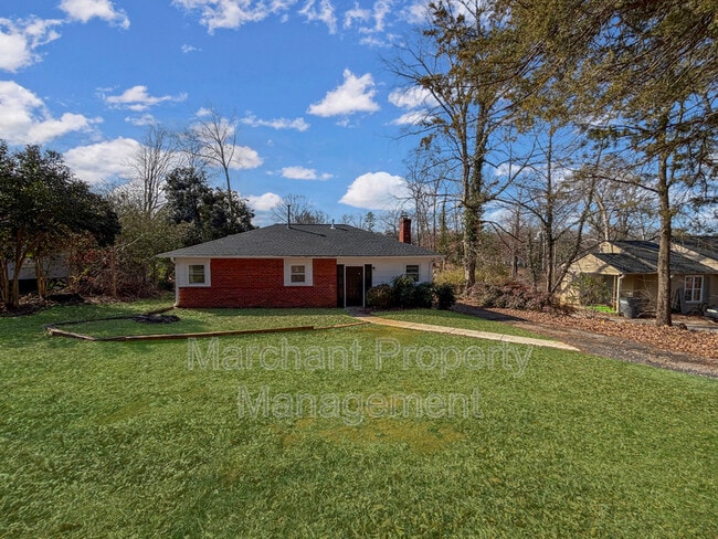 Building Photo - 13 Brookforest Dr