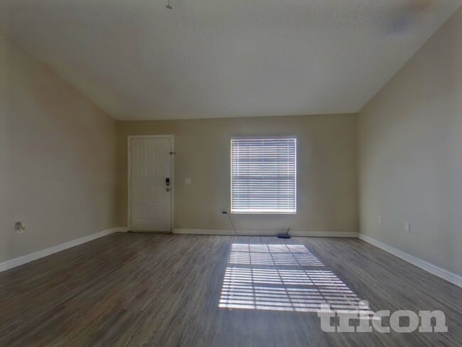 Photo - 3390 Shalimar Cir