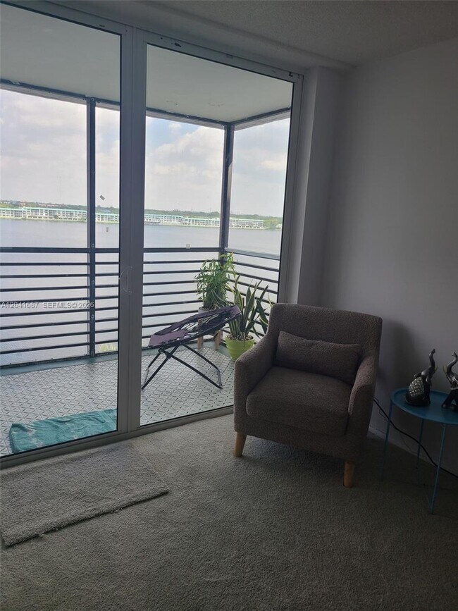 Photo - 1075 NE Miami Gardens Dr Unit 708