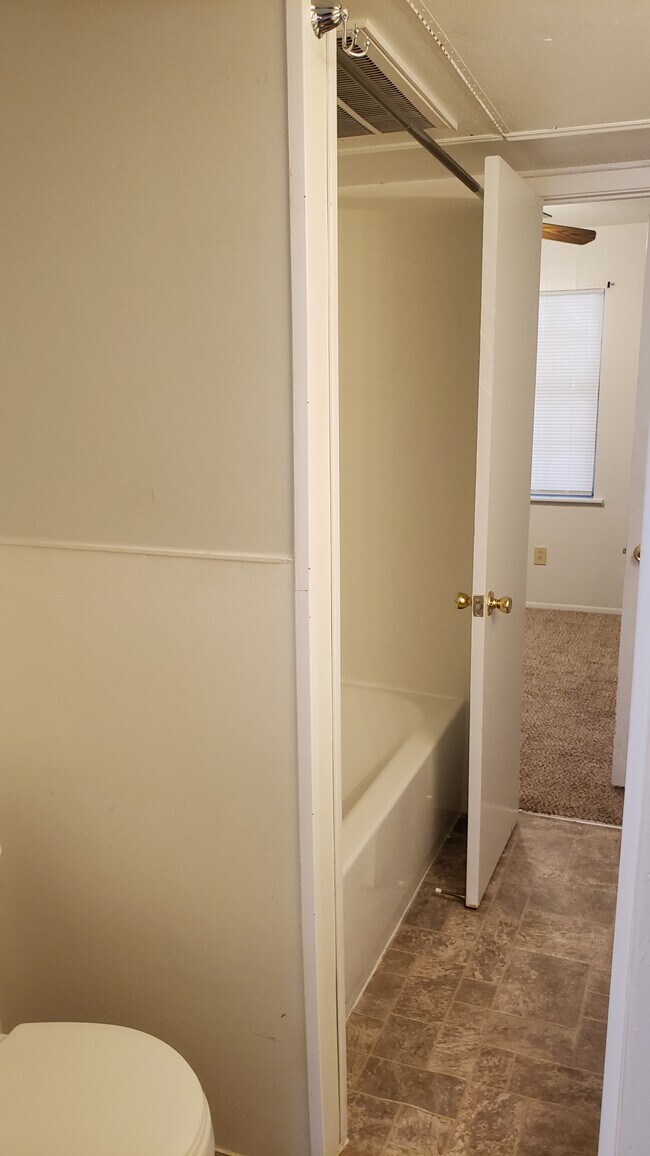 1500 N Houston Ave Apartments Livingston, TX