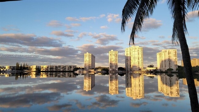 Building Photo - 18151 NE 31st Ct Unit 217