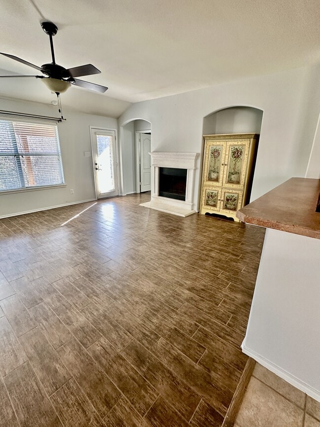 Photo - 1044 Aviary Dr