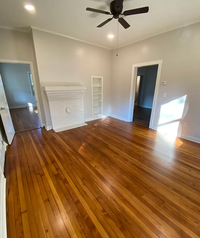 Photo - Renovated 3/1 Available Near Downtown Gree...
