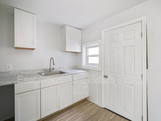 Photo - 528 Hack Wilson Way Unit 2