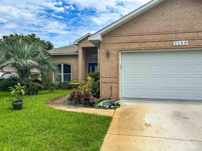 Photo - 1192 Longwood Dr