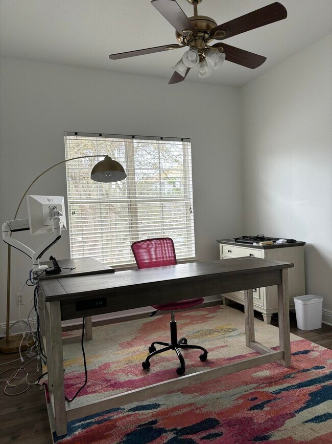 Photo - 165 Brooks St SE Unit E