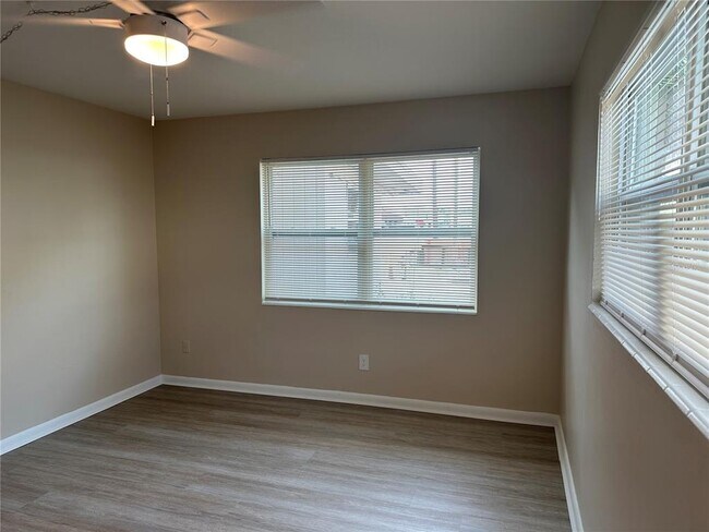 Photo - 334 33rd Ave N