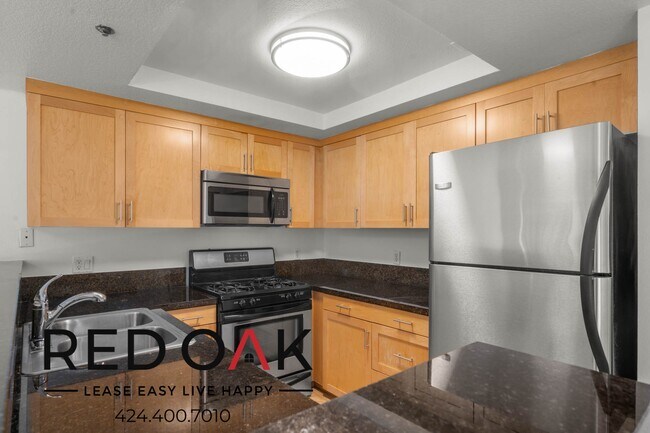 Photo - 939 Palm Ave Unit 205