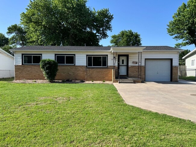 Building Photo - Newly Remodeled 3 Bed 1 Bath Home in Derby!!