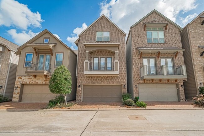 Photo - 8418 Oak Leaf Point Dr House