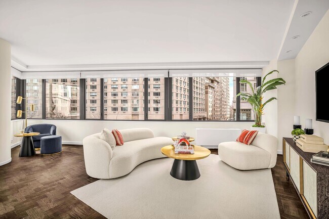 Photo - 62 W 62nd St