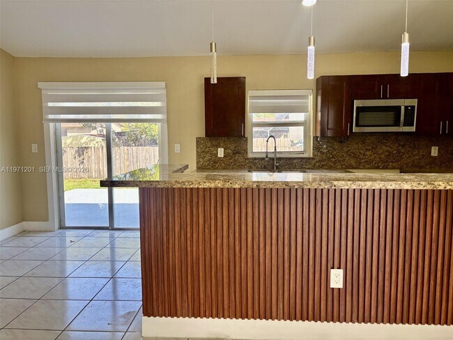 Photo - 12501 SW 264th St