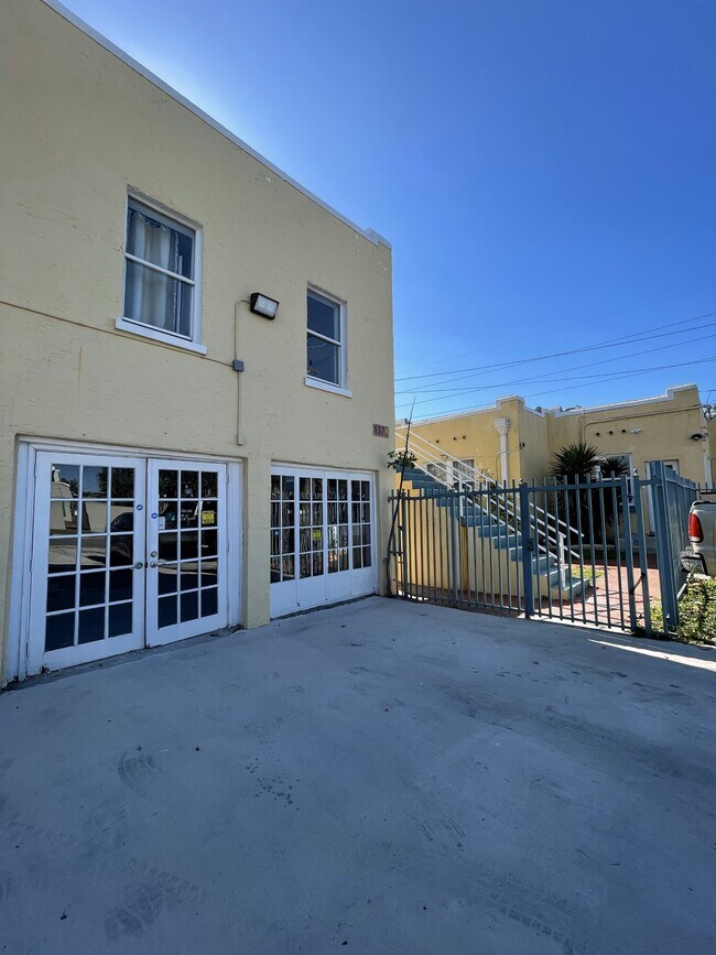 Photo - 137 SE 1st Ave