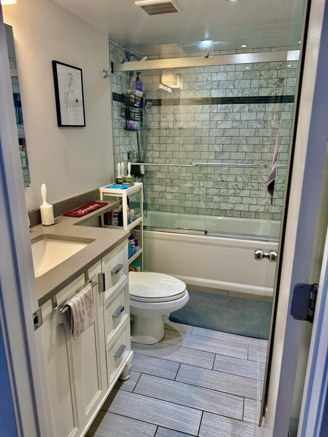 Photo - 1601 S Indiana Ave Unit 505