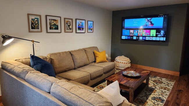 Photo - 2122 N Oakes St Unit ID1051268P